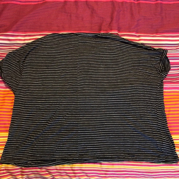 Funny zebra style top SIZE MEDIUM 8$ - Picture 2 of 2